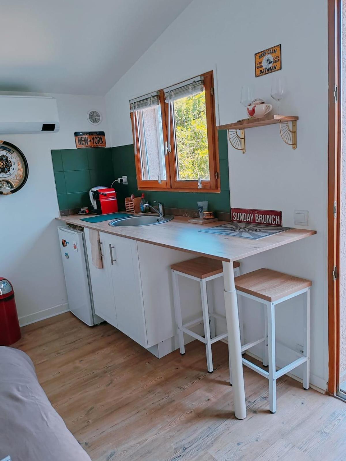 Casa Davia. Studio Independant Meuble. Фюриани Екстериор снимка